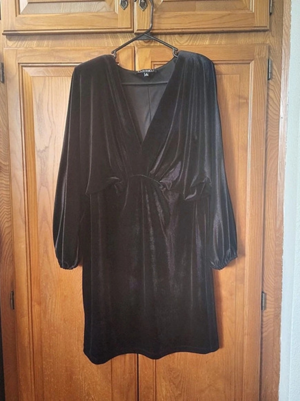 ELOQUII Black Velvet Midi Dress Size 14 Padded Deep V-neck Balloon Sleeve